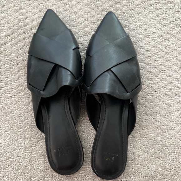 Black Marc Fisher Pointed-toe Mules - Picture 1 of 4